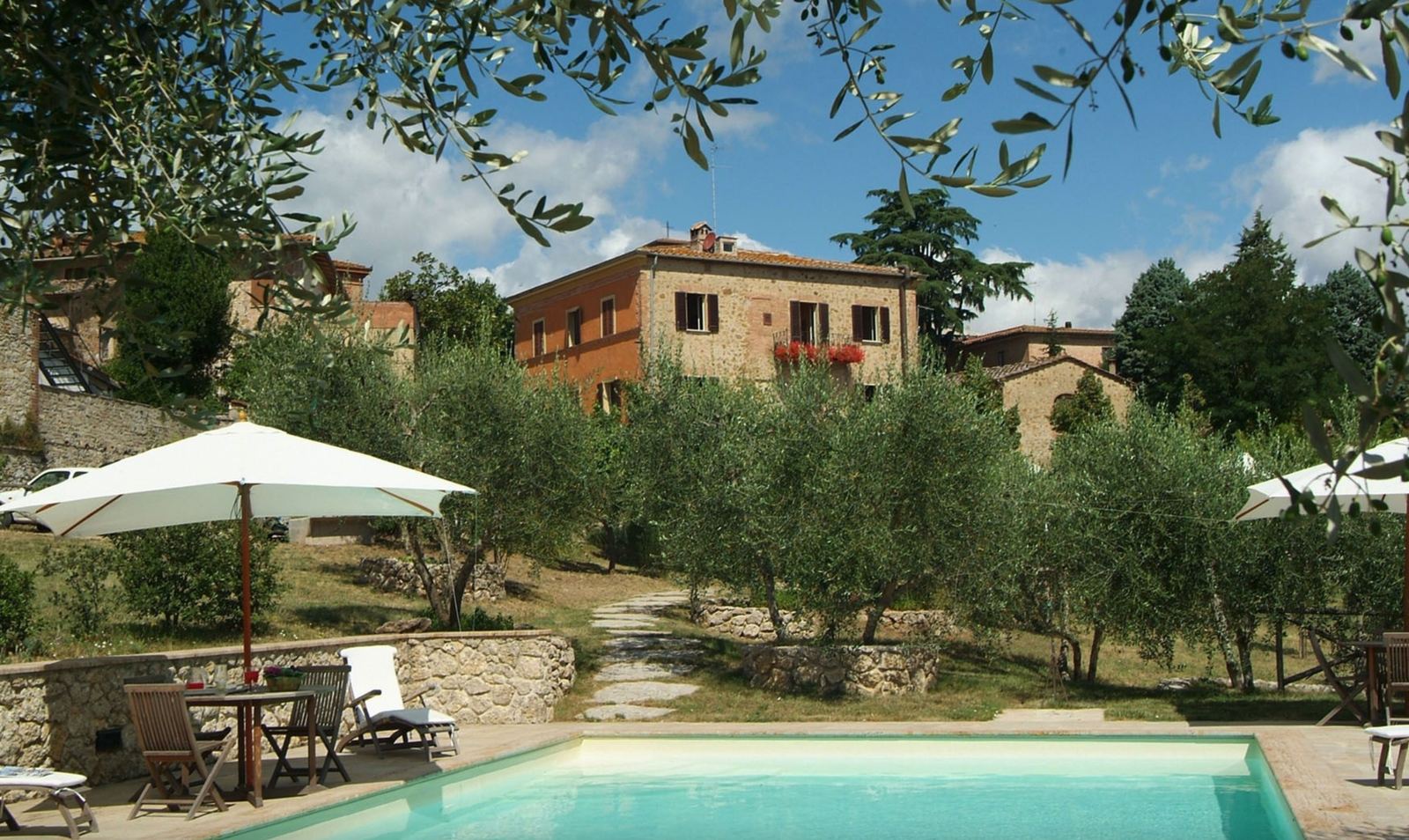 Villa pool